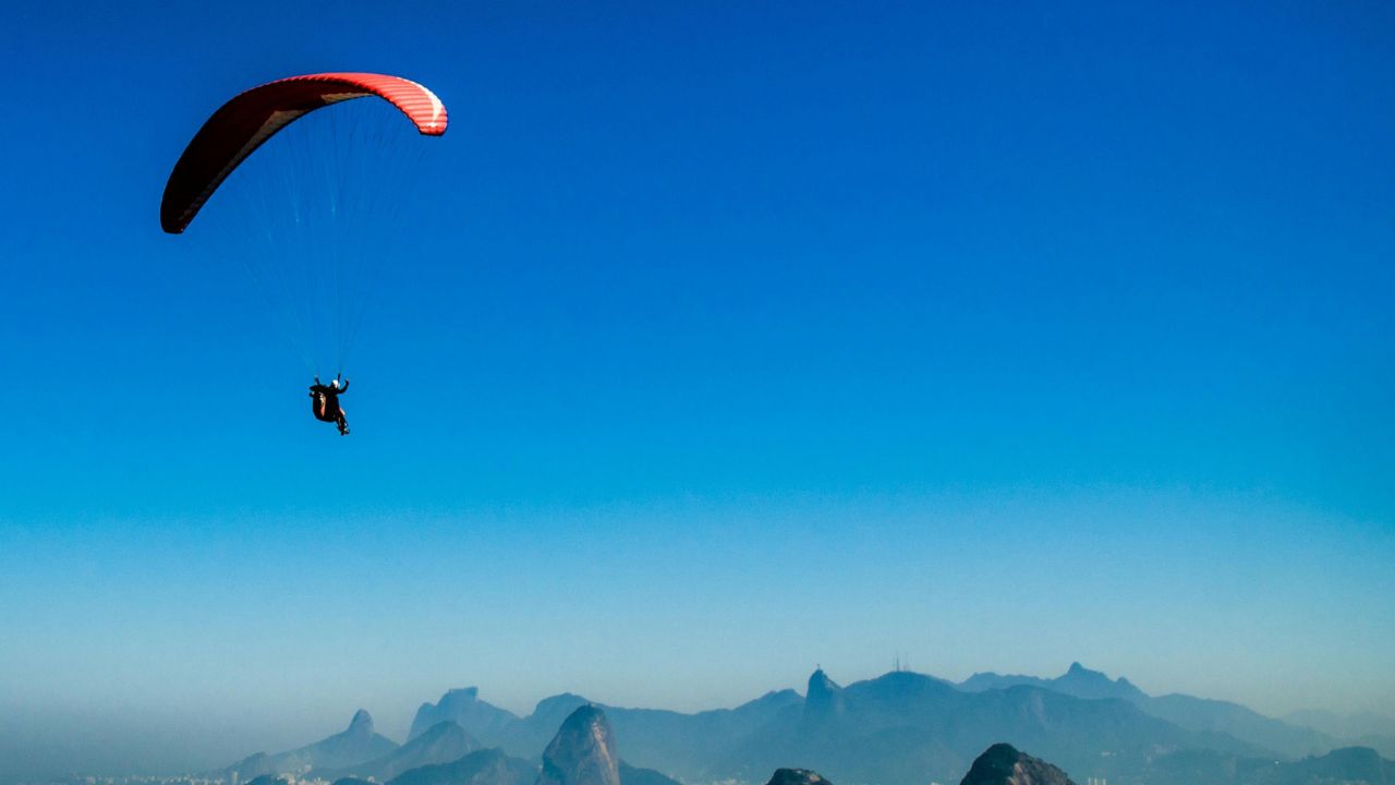 Paragliding in Nathatop